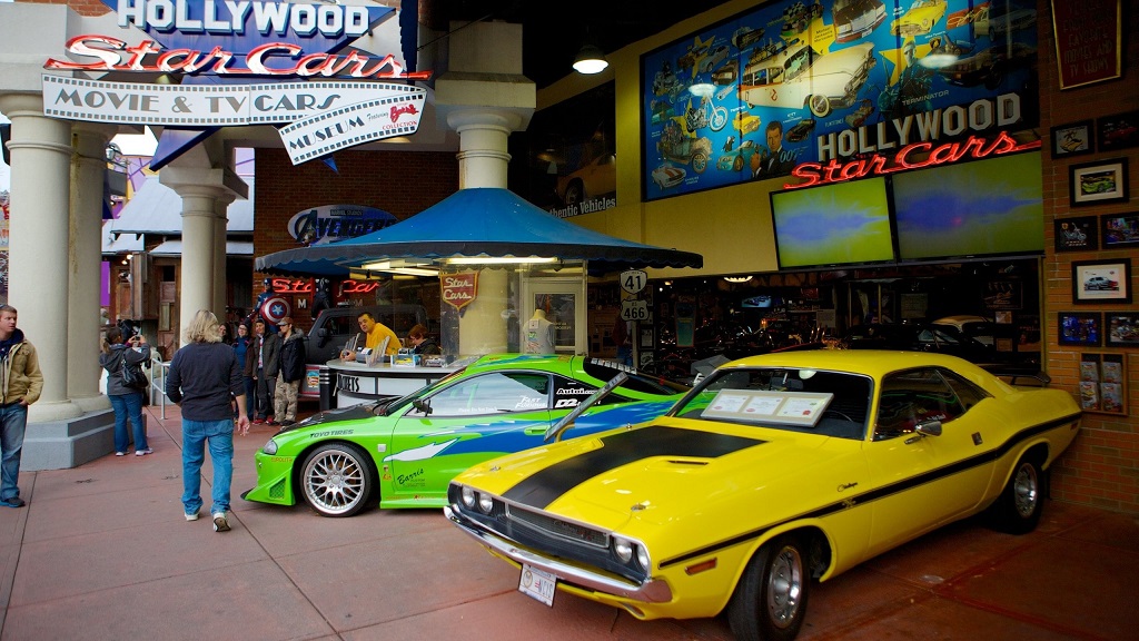 What is the Hollywood Star Cars Museum