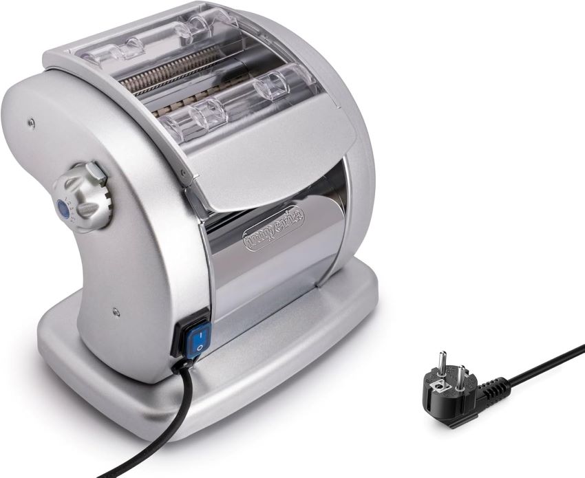 Imperia Pastapresto electric pasta maker in a home kitchen, ideal for fresh homemade pasta.